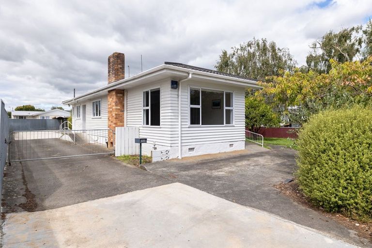 Photo of property in 352 College Street, West End, Palmerston North, 4410