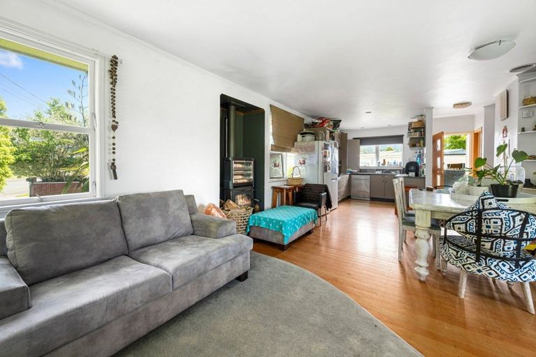 Photo of property in 1 Fenruss Street, Fairy Springs, Rotorua, 3015