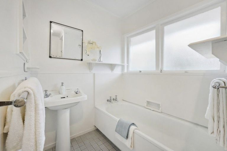 Photo of property in 85 Lynden Avenue, Hillcrest, Auckland, 0627