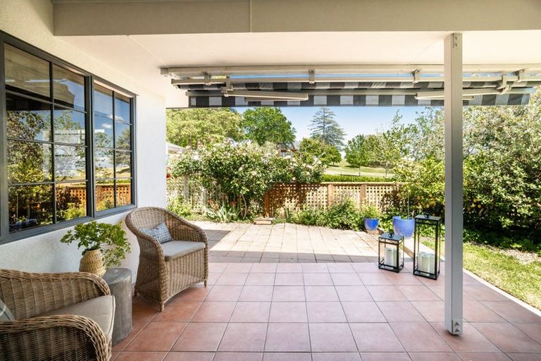 Photo of property in 46 Lucknow Road, Havelock North, 4130