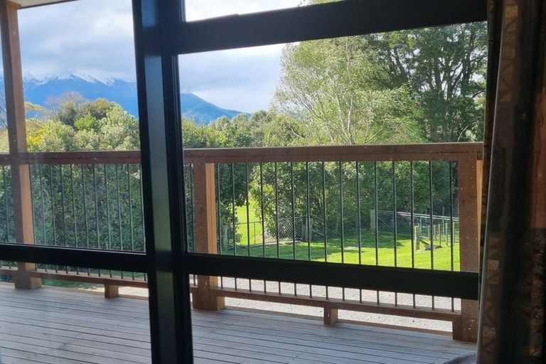 Photo of property in 9 Grays Lane, Kaikoura, 7300