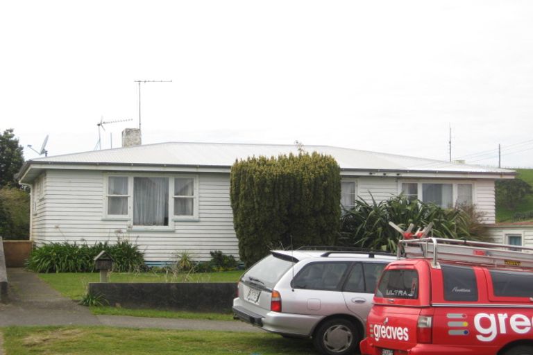 Photo of property in 127 Pioneer Road, Moturoa, New Plymouth, 4310