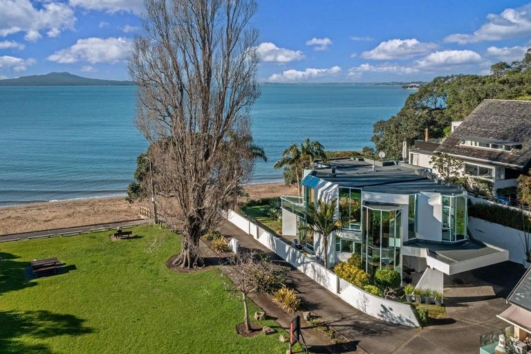 Photo of property in 1/9 The Esplanade, Castor Bay, Auckland, 0620