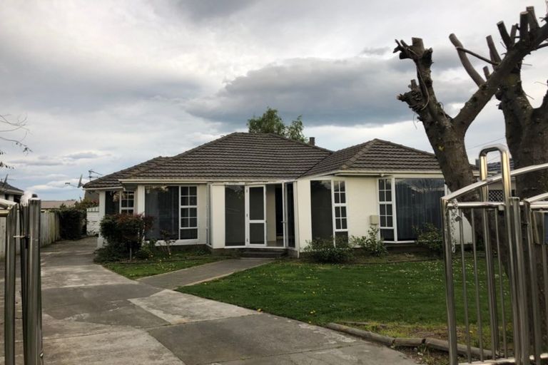 Photo of property in 232 Avonhead Road, Avonhead, Christchurch, 8042