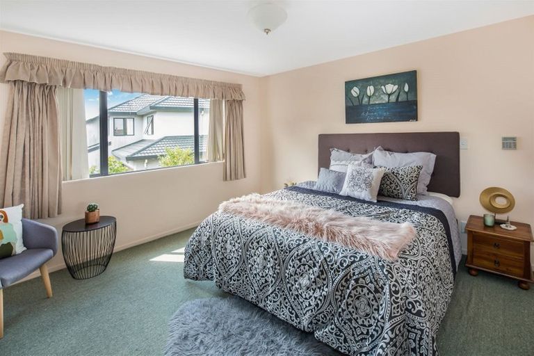 Photo of property in 7 Gresford Place, Churton Park, Wellington, 6037