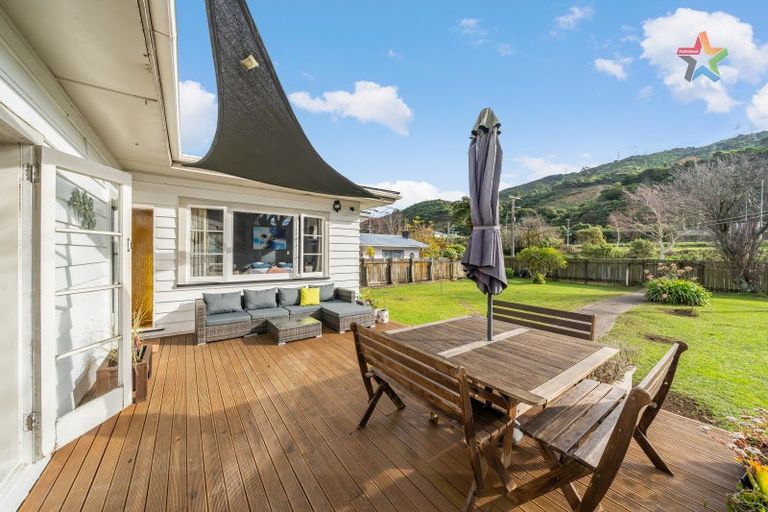 Photo of property in 24 Golf Road, Manor Park, Lower Hutt, 5019