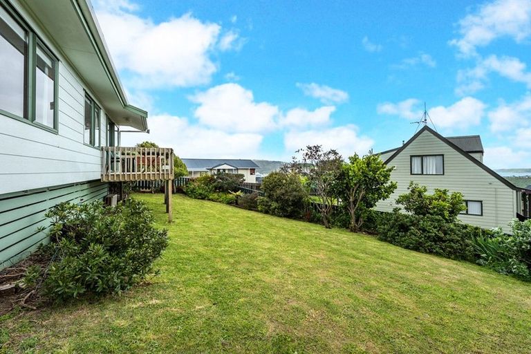 Photo of property in 16 Coventry Close, Ascot Park, Porirua, 5024