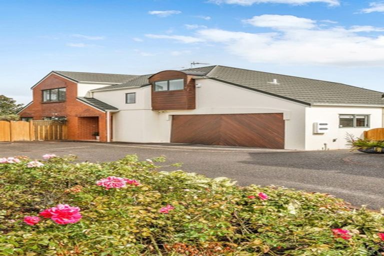 Photo of property in 2/2 Abercrombie Street, Howick, Auckland, 2014