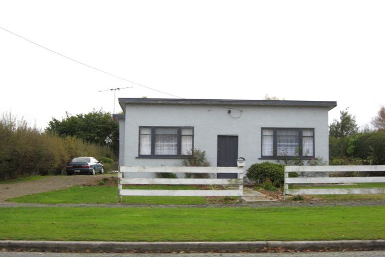 Photo of property in 28 Burns Street, Milton, 9220