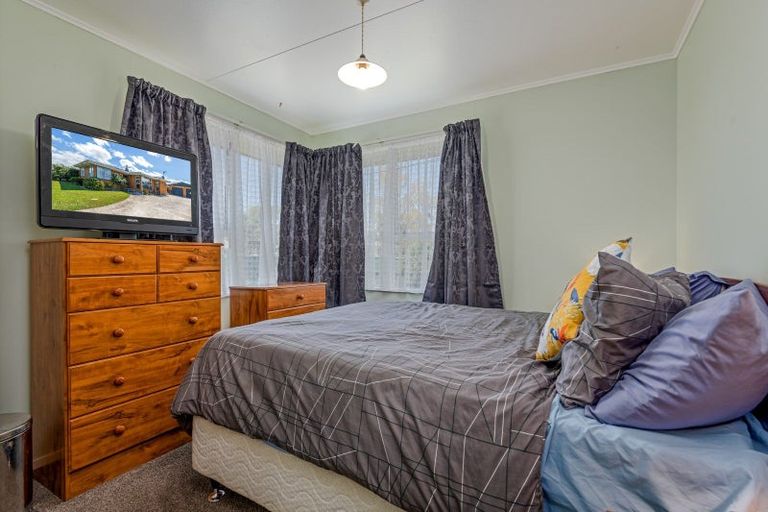 Photo of property in 43 Benmore Avenue, Cloverlea, Palmerston North, 4412