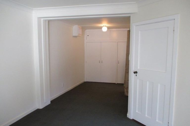 Photo of property in 15a Onslow Road, Khandallah, Wellington, 6035