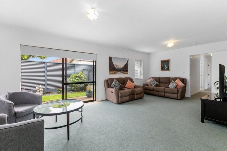 Photo of property in 6b Esmeralda Street, Welcome Bay, Tauranga, 3112