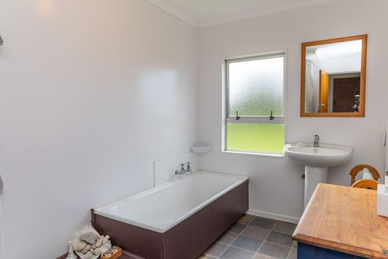 Photo of property in 2034 Riversdale Waikaia Road, Waikaia, Gore, 9777