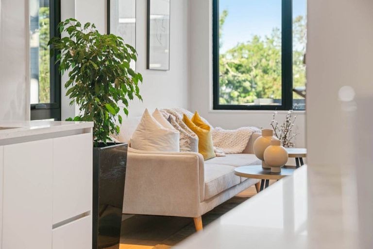 Photo of property in 9f O'donn Avenue, Beach Haven, Auckland, 0626