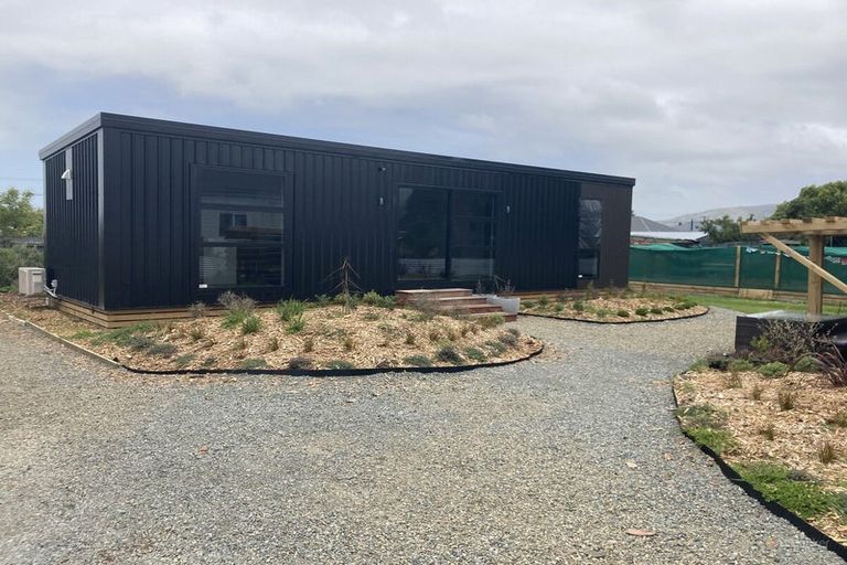 Photo of property in 43 Rhodes Street, Waimate, 7924