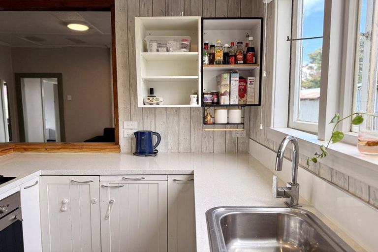 Photo of property in 63 Elles Road, Otautau, 9610