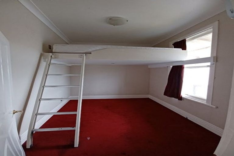 Photo of property in 6-10 Mudges Terrace, Newtown, Wellington, 6021