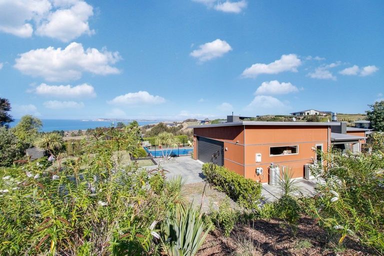 Photo of property in 21 Heipipi Drive, Eskdale, Napier, 4182