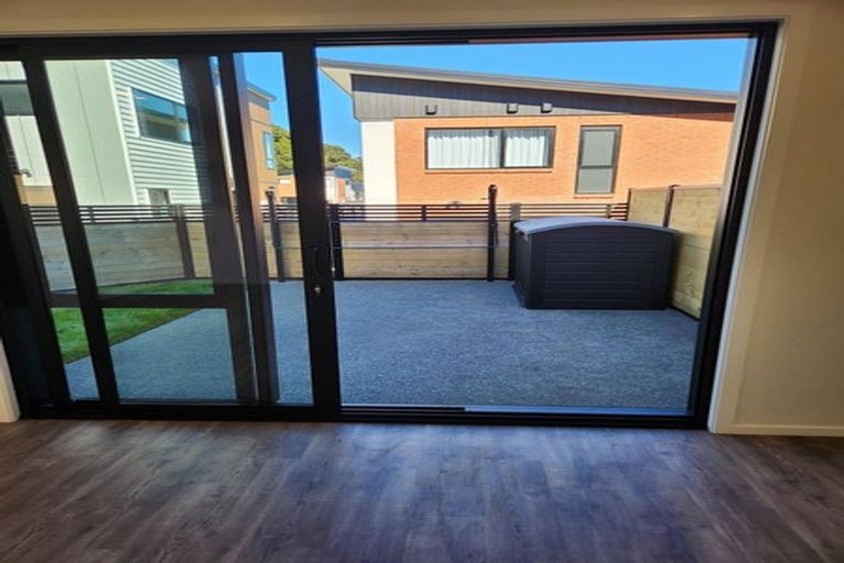 Photo of property in 14 Joseph Bolton Crescent, Wallaceville, Upper Hutt, 5018