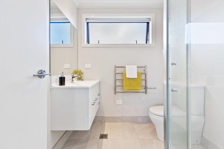 Photo of property in 12 Uku Lane, Hobsonville, Auckland, 0616