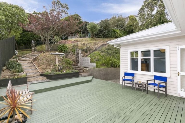 Photo of property in 15 Madras Street, Khandallah, Wellington, 6035