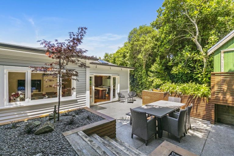 Photo of property in 32 Rothsay Road, Ngaio, Wellington, 6035