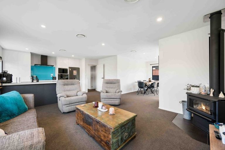 Photo of property in 2 Collie Road, Pukekohe, 2120