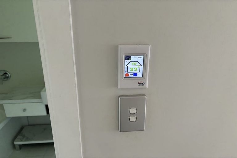 Photo of property in 30 Atkinson Road, Titirangi, Auckland, 0604