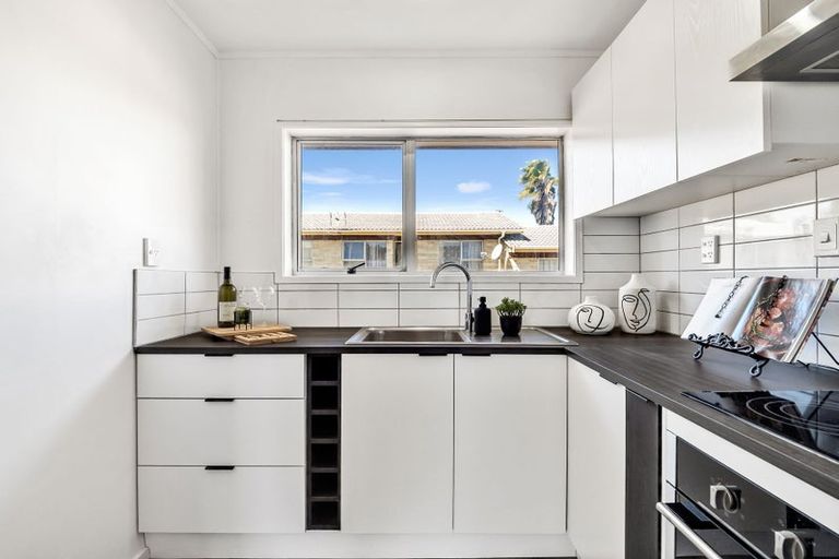 Photo of property in 2/26 Arawa Street, New Lynn, Auckland, 0600