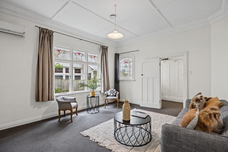 Photo of property in 155 Victoria Road, Saint Clair, Dunedin, 9012
