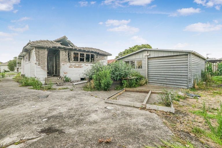 Photo of property in 24 Paul Crescent, Fairfield, Hamilton, 3214