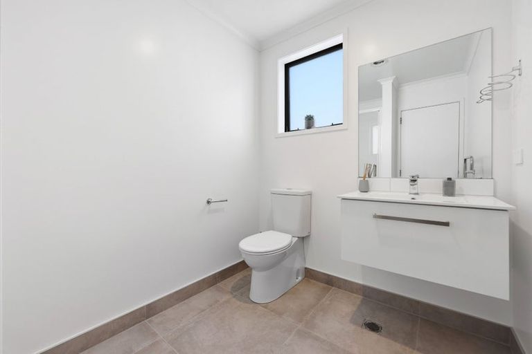 Photo of property in 6 Mayfly Lane, Hobsonville, Auckland, 0616
