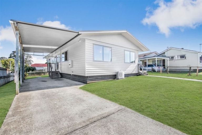 Photo of property in 22 Cottingham Crescent, Mangere East, Auckland, 2024