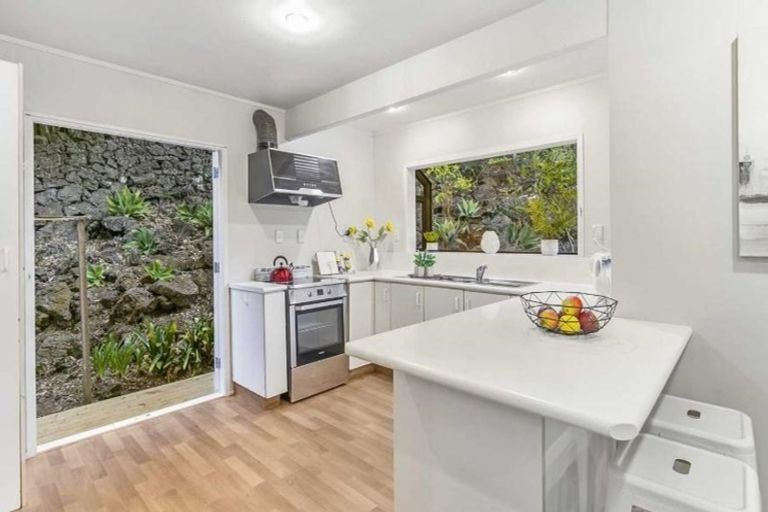 Photo of property in 52b Aroha Avenue, Sandringham, Auckland, 1025