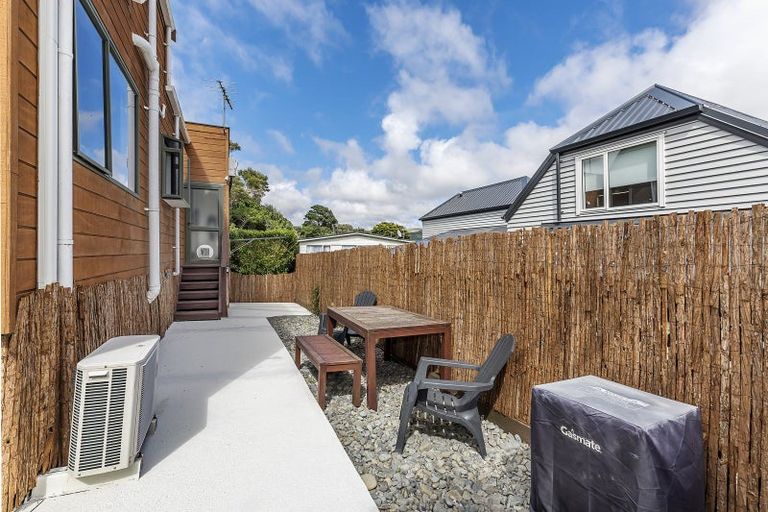 Photo of property in 3/49 Ranui Terrace, Tawa, Wellington, 5028
