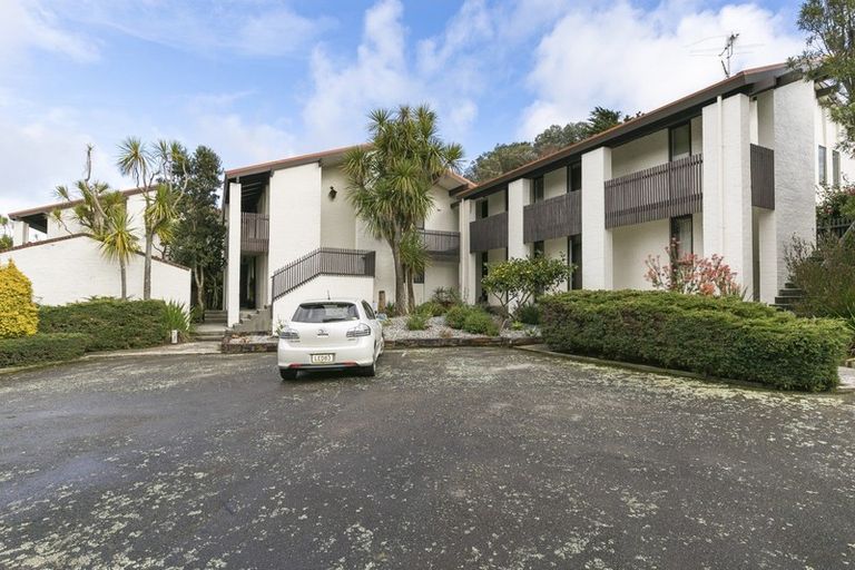 Photo of property in 141i Churton Drive, Churton Park, Wellington, 6037