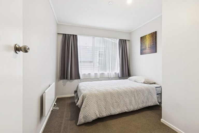 Photo of property in 14 Balliol Drive, Tawa, Wellington, 5028