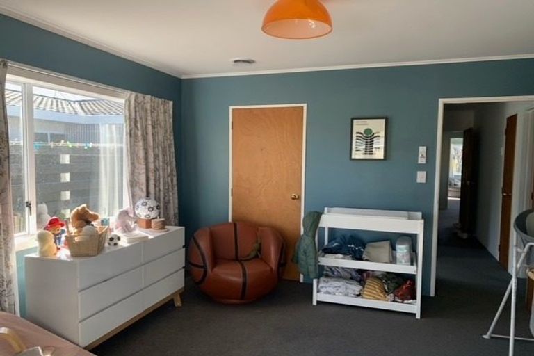 Photo of property in 21 Whiting Crescent, Greenmeadows, Napier, 4112