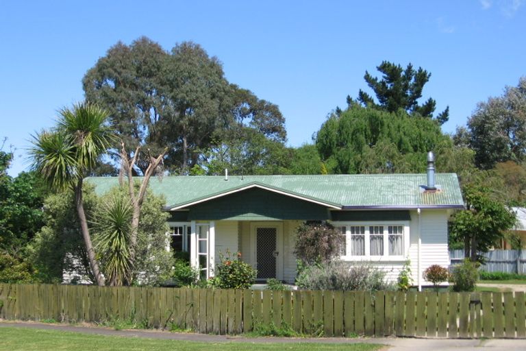 Photo of property in 19 Loisel Street, Riverdale, Gisborne, 4010