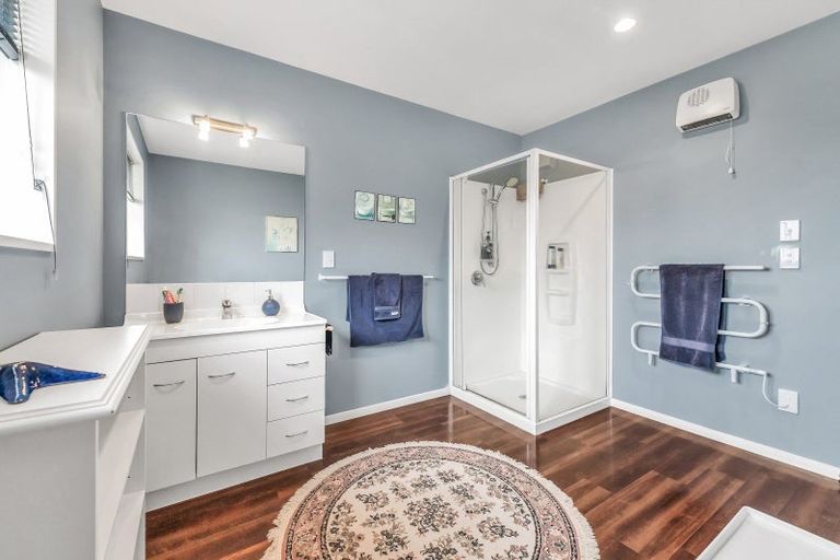 Photo of property in 127 Bridge Street, Coalgate, 7673