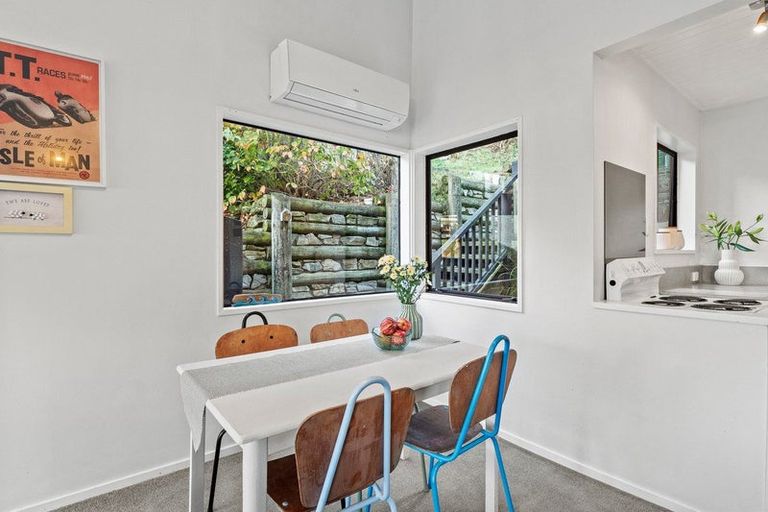 Photo of property in 5b Wye Place, Fernhill, Queenstown, 9300