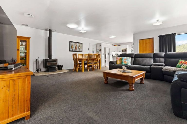 Photo of property in 58a Aquarius Drive, Kawaha Point, Rotorua, 3010