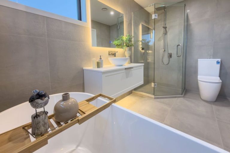 Photo of property in 24 Prestbury Grove, Churton Park, Wellington, 6037