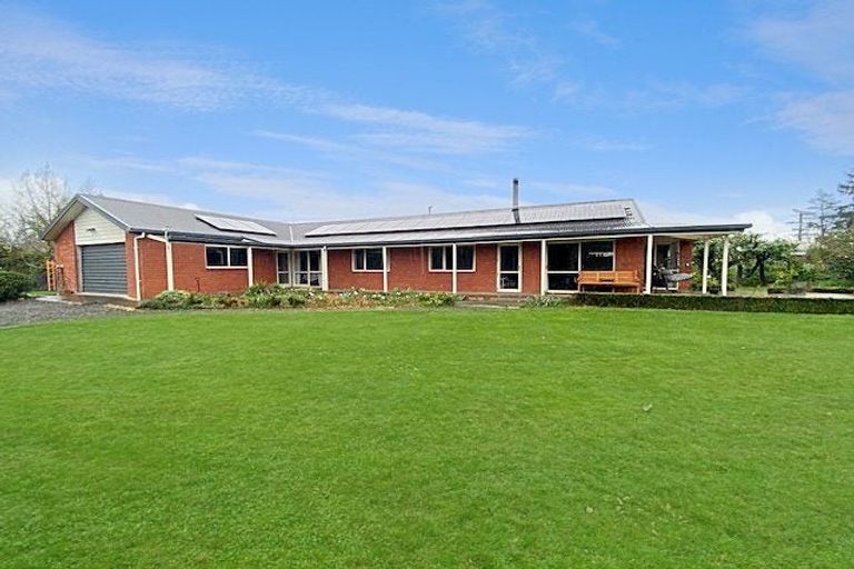 Photo of property in 65 Bridge Street, Coalgate, 7673