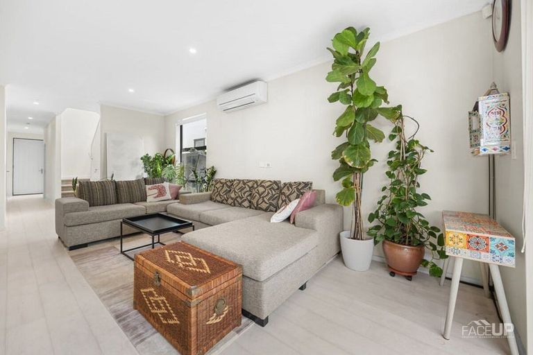 Photo of property in 21 Grey Warbler Road, Hobsonville, Auckland, 0616
