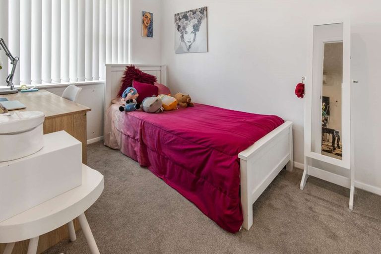 Photo of property in 8 Julian Place, Otara, Auckland, 2023