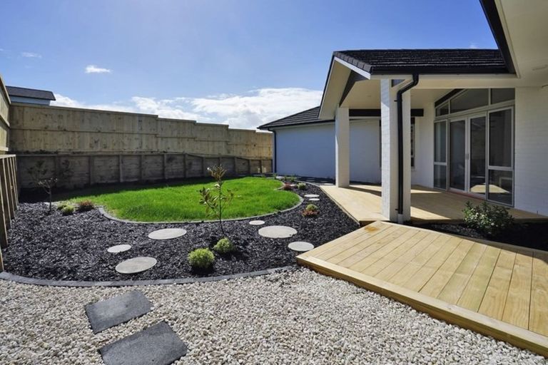 Photo of property in 1 Paiaka Place, Rototuna North, Hamilton, 3210