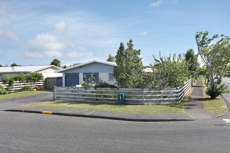 Photo of property in 2 Caroline Drive, Feilding, 4702