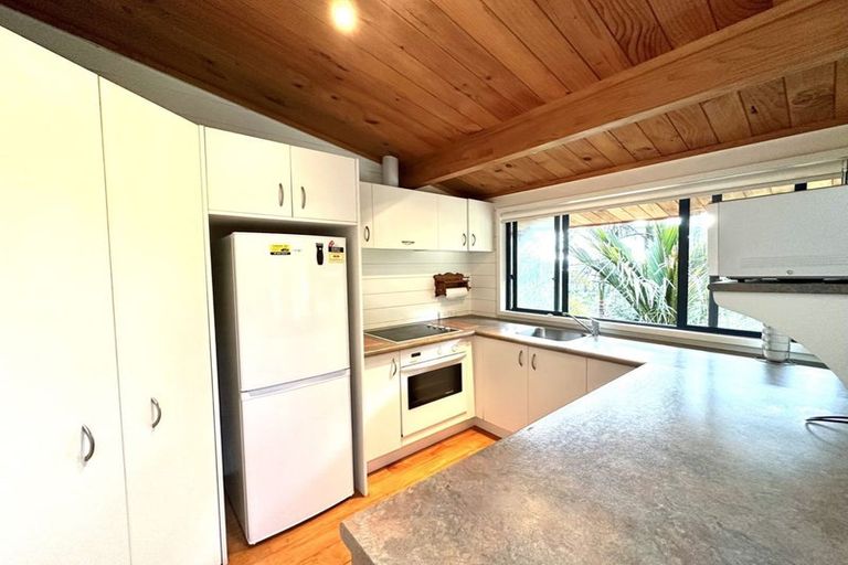 Photo of property in 98 Hadfield Street, Beach Haven, Auckland, 0626