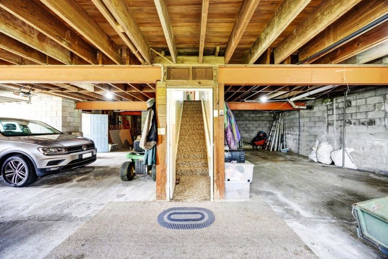 Photo of property in 200 Paraite Road, Paraite, New Plymouth, 4373